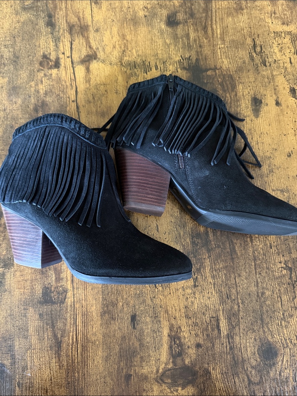 Gianni Bini size 8.5 Fringe Suede Ankle Booties - Black. NWOT Black